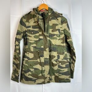 Forever Flower Clothing Co Womens Camouflage Green Jacket Size S Hooded